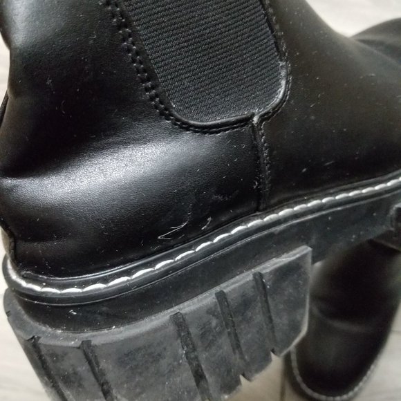 Madden Girl Phenom Platform Chelsea Lug Sole Boots - Picture 7 of 10